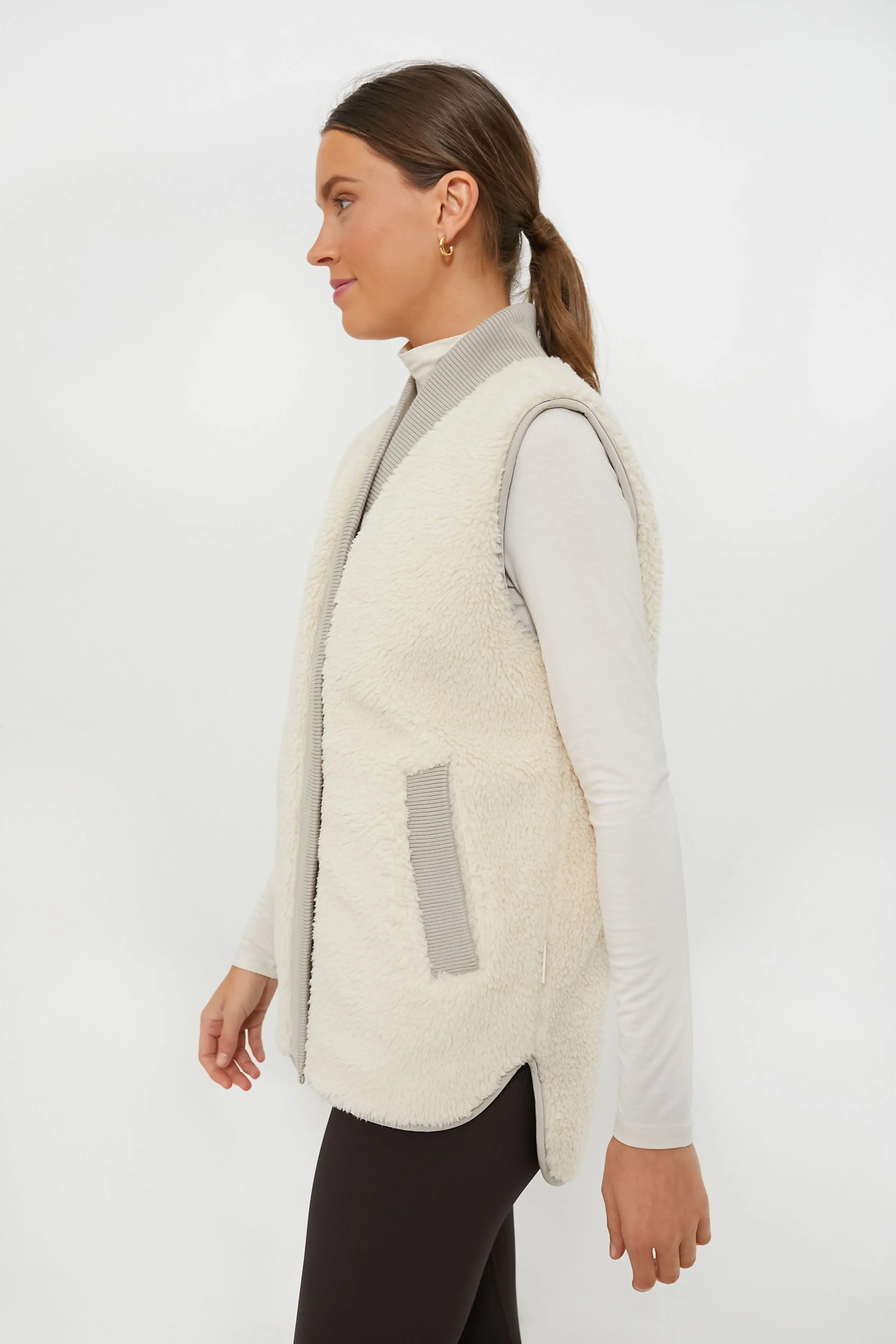 Dove Sandshell Covey Reversible Quilt Gilet sold by Tuckernuck product image thumbnail 3
