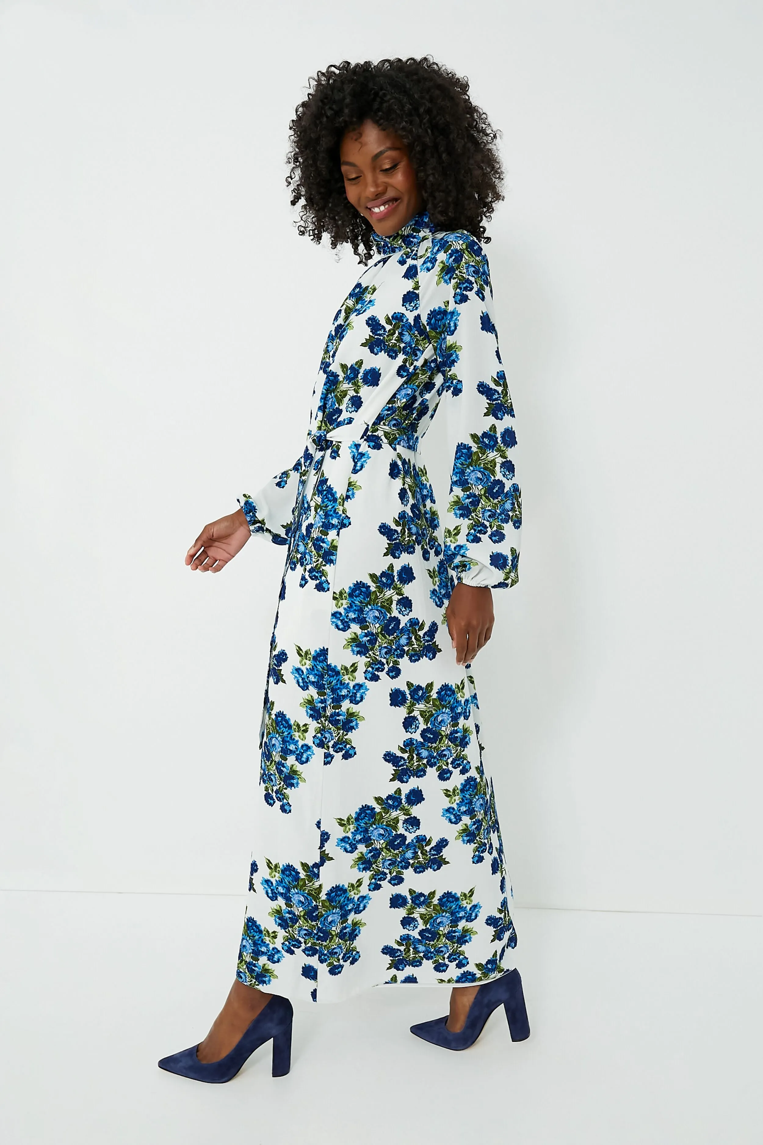 Blue Flower Bouquet Elanda Crepe Georgette Dress sold by Tuckernuck product image thumbnail 3