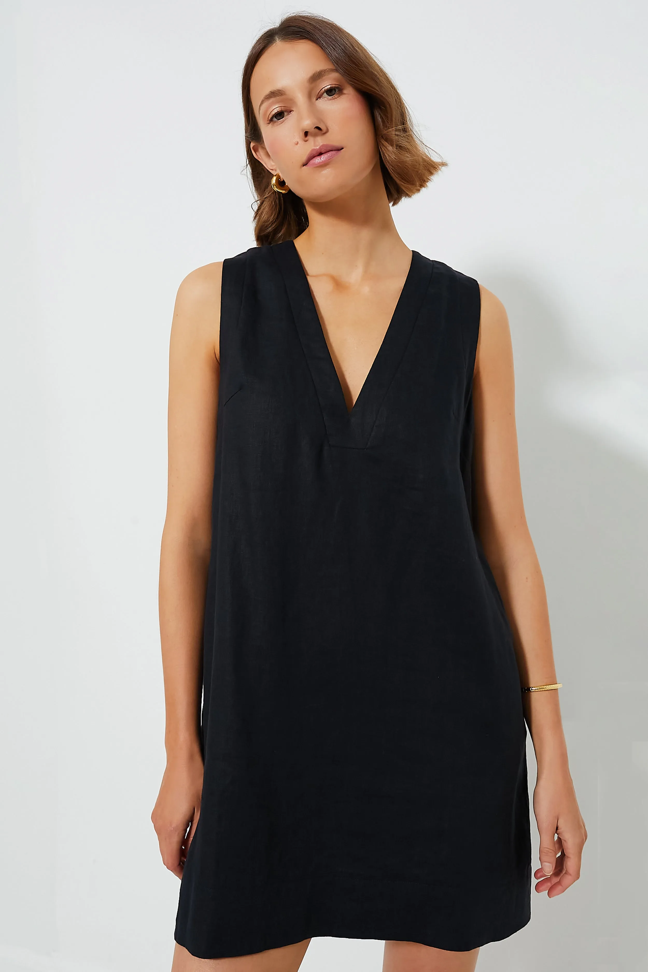 Navy Linen Melanie Dress sold by Tuckernuck