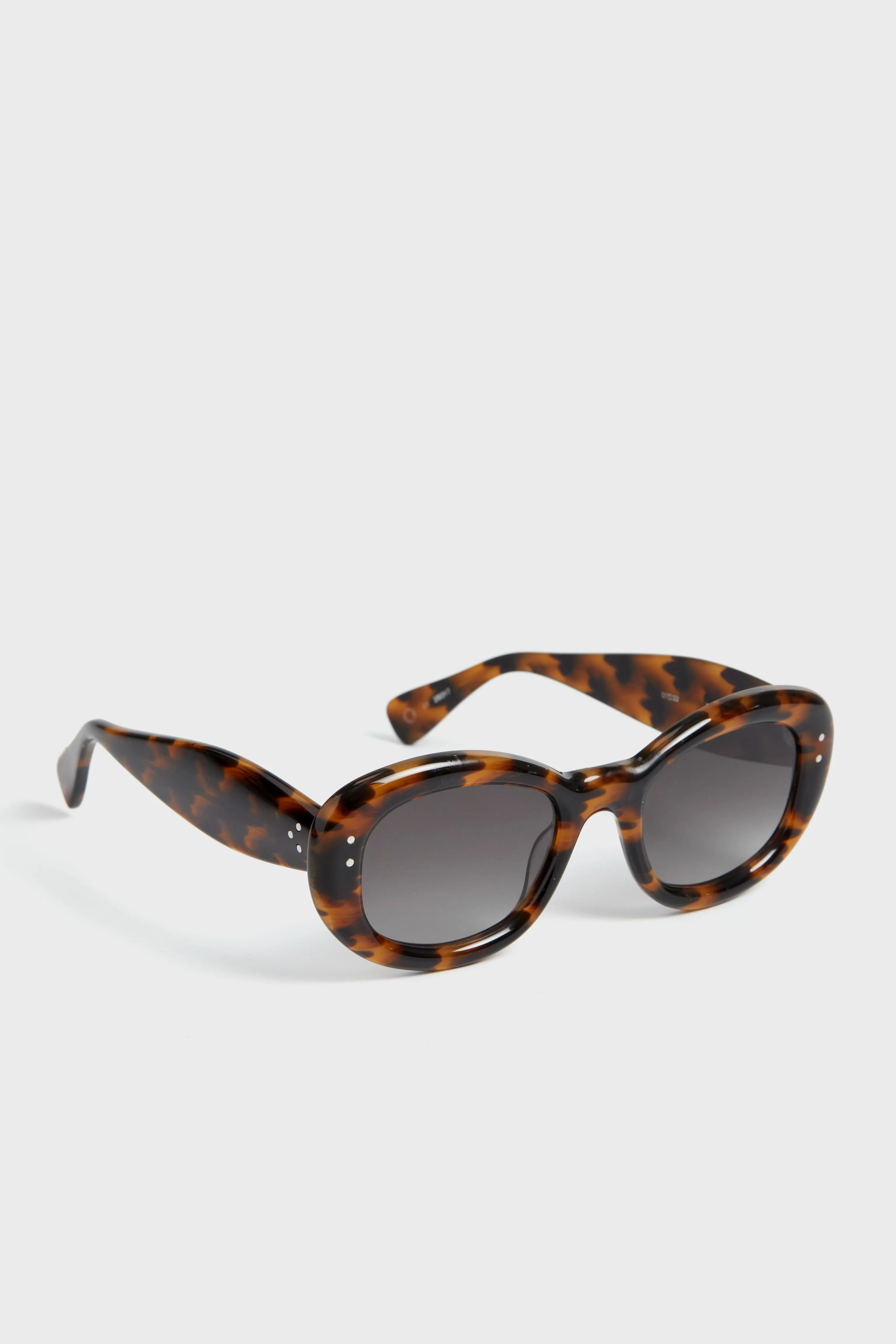 Venezia Margaret Sunglasses sold by Tuckernuck product image thumbnail 4