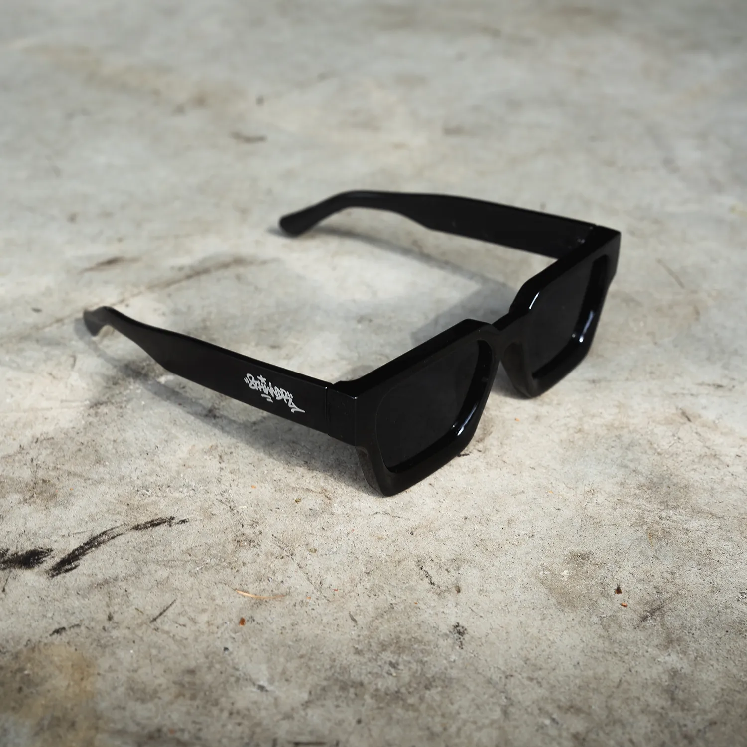 GRAFFITI SUNGLASSES BLACK sold by 8thwndr product image thumbnail 2