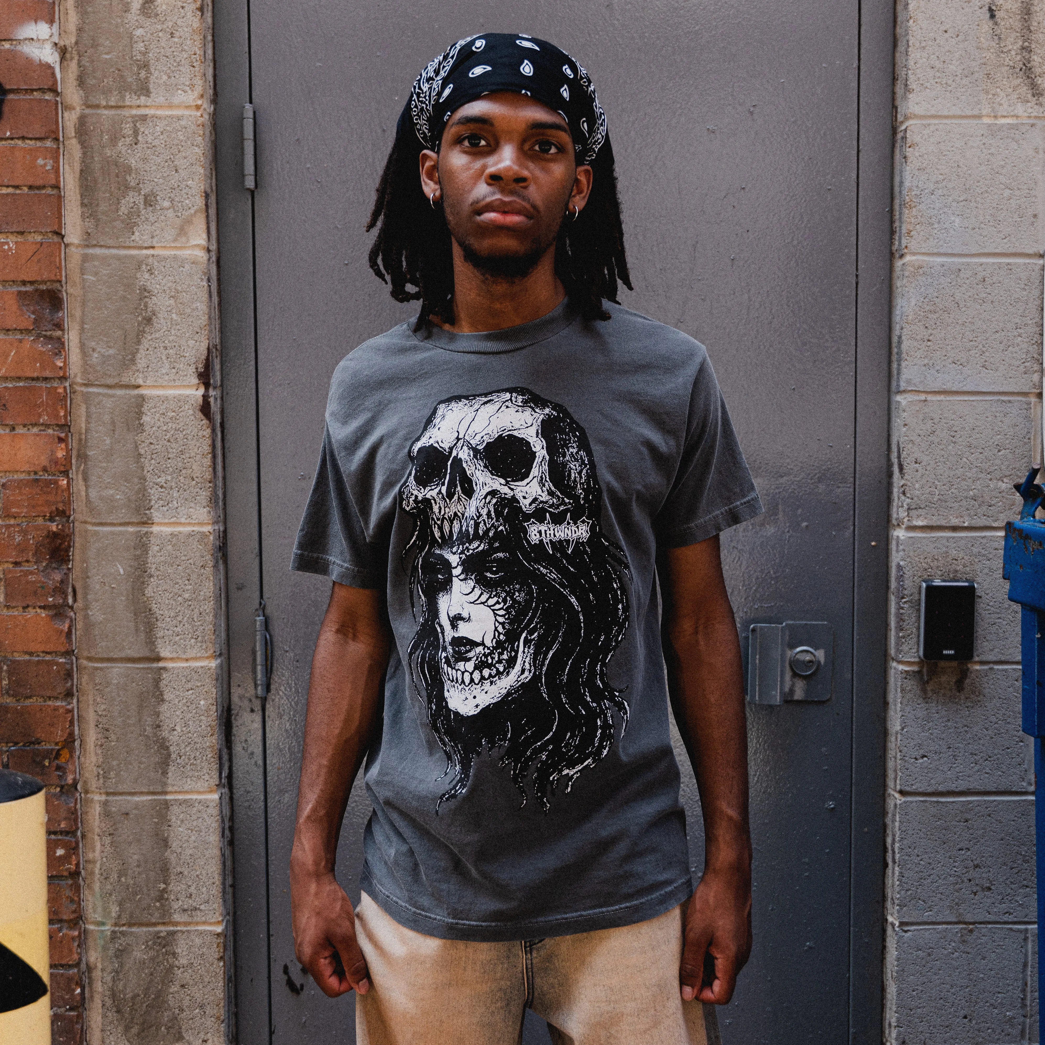 SKULL WOMAN TEE VINTAGE BLACK sold by 8thwndr product image thumbnail 4