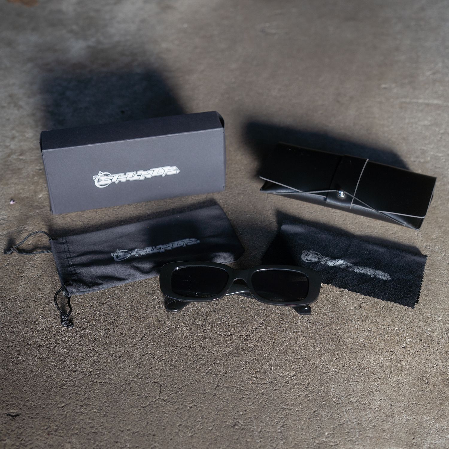 CYBER GLASSES BLACK sold by 8thwndr product image thumbnail 3