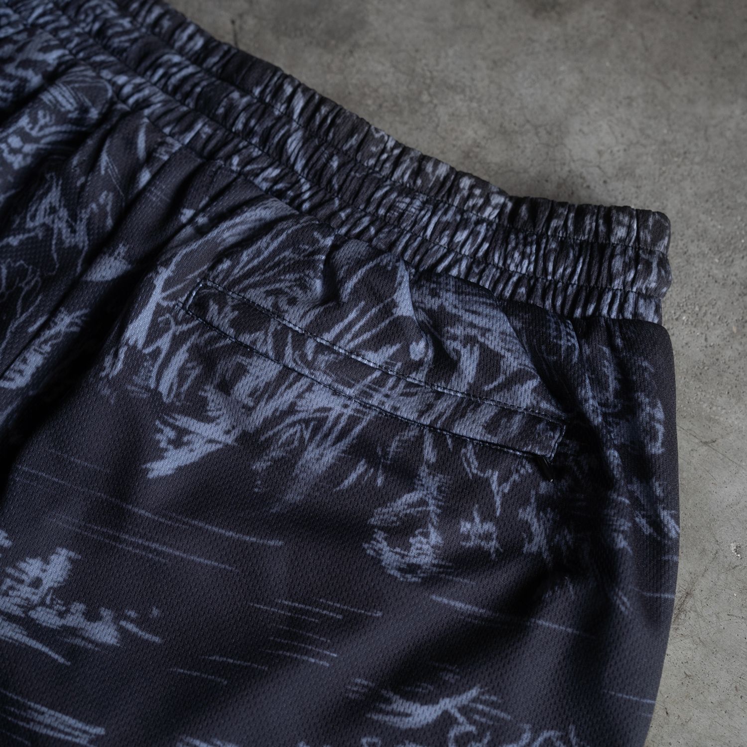 NATURE MESH SHORTS BLACK sold by 8thwndr product image thumbnail 4