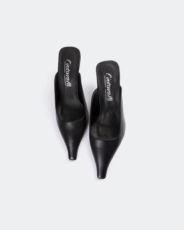 Carthan Black Leather sold by L'Intervalle