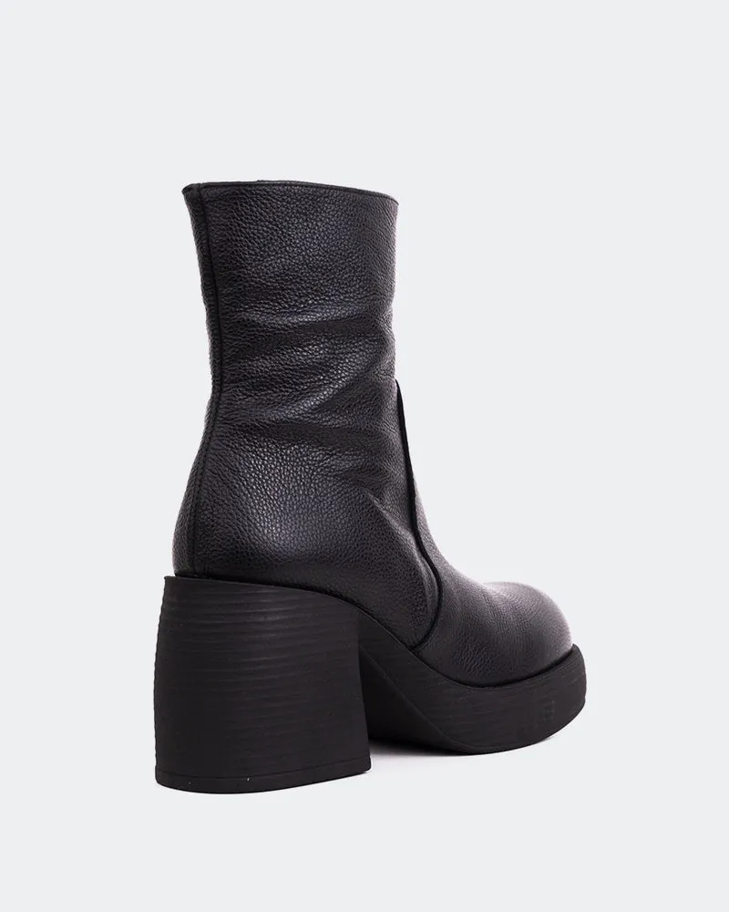 Chamonix Black Leather sold by L'Intervalle product image thumbnail 3