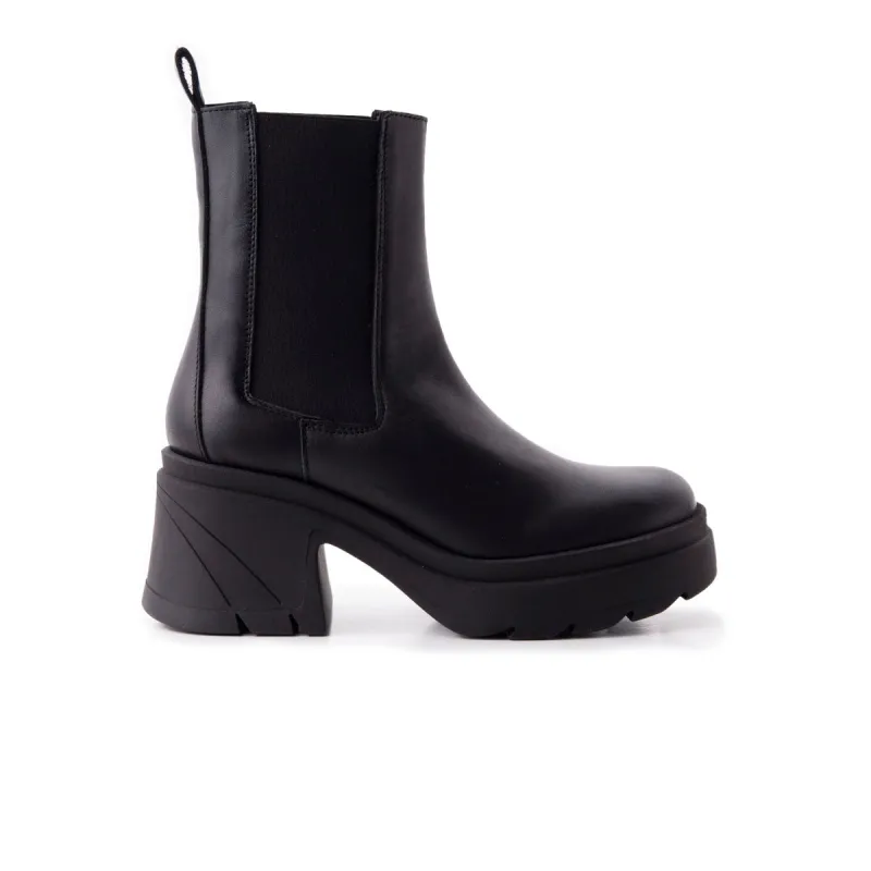 Ramsy Black Leather sold by L'Intervalle