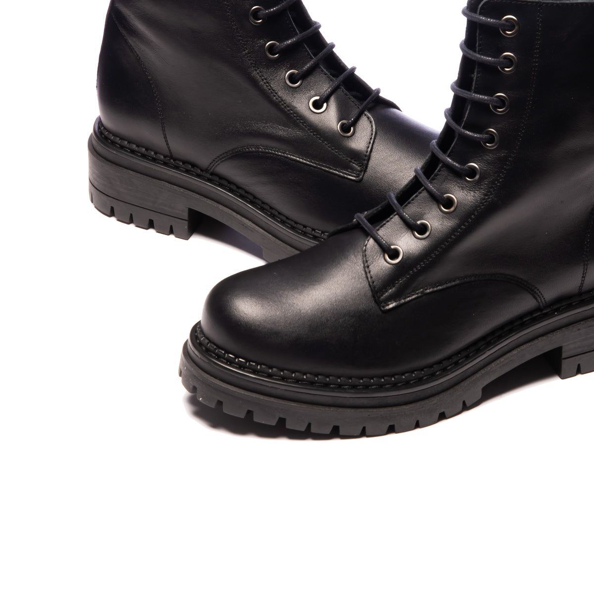 Rambo Black Leather sold by L'Intervalle product image thumbnail 5