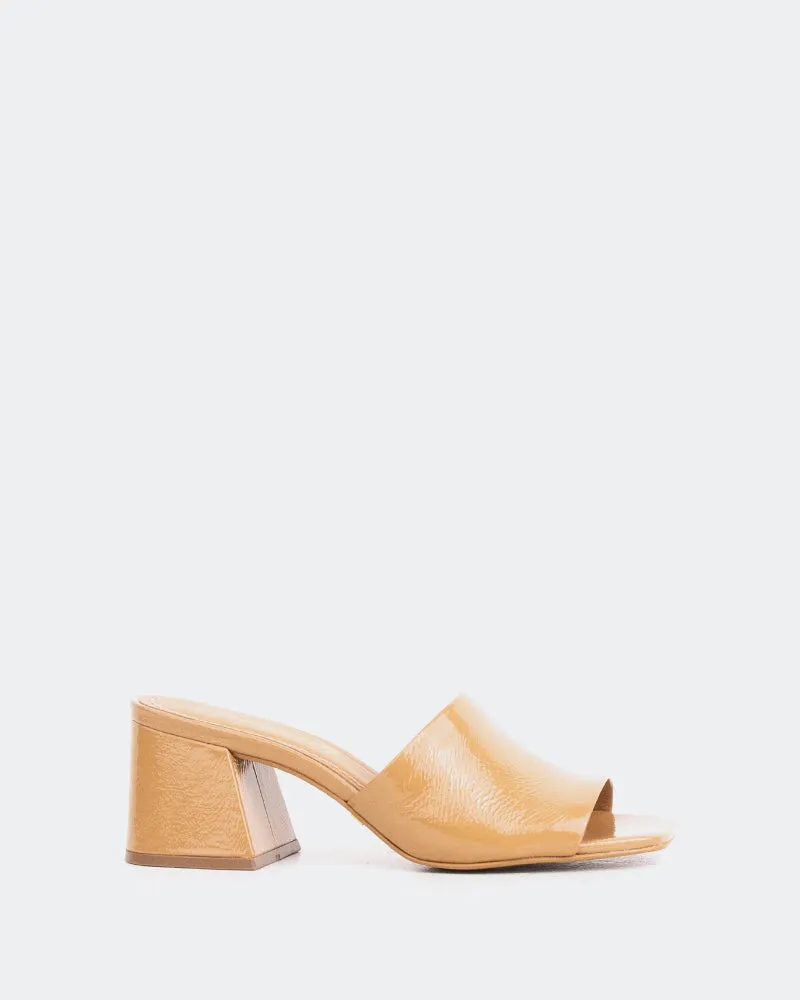 Clarabelle Tan Naplack sold by L'Intervalle