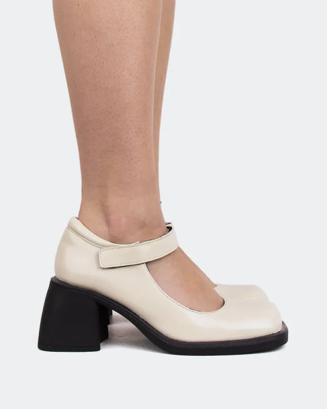 Queensway Off White Leather sold by L'Intervalle