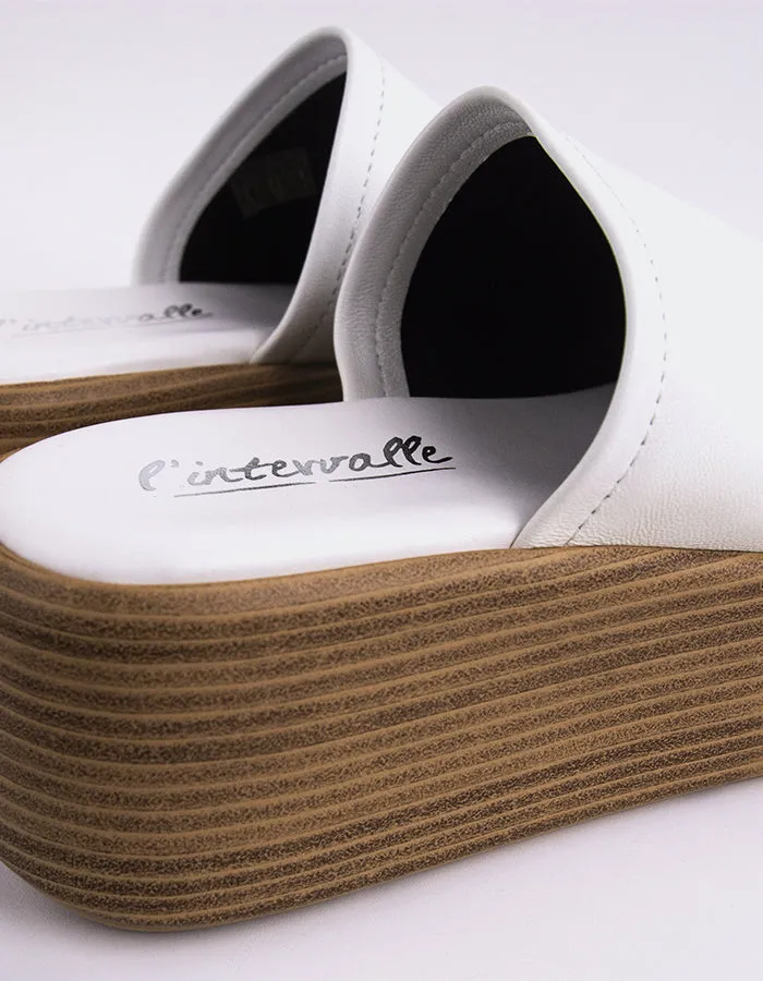 Beluga White Leather sold by L'Intervalle product image thumbnail 4