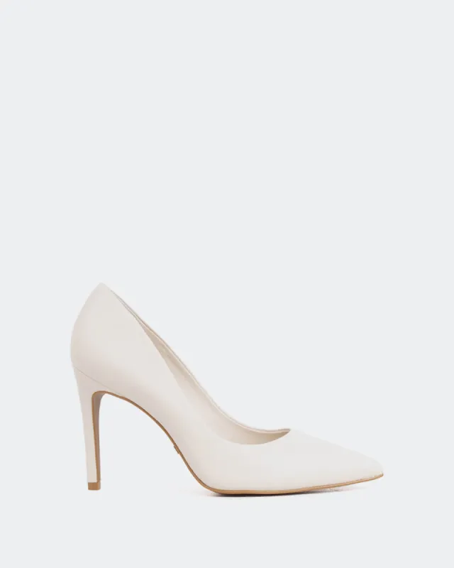 Love Off White Leather sold by L'Intervalle