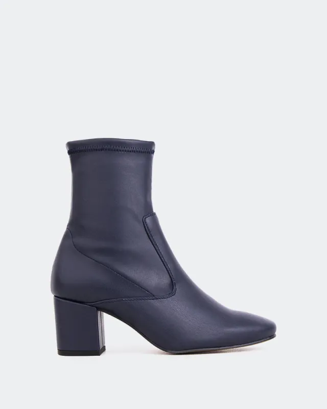 Montigny Navy Stretch sold by L'Intervalle