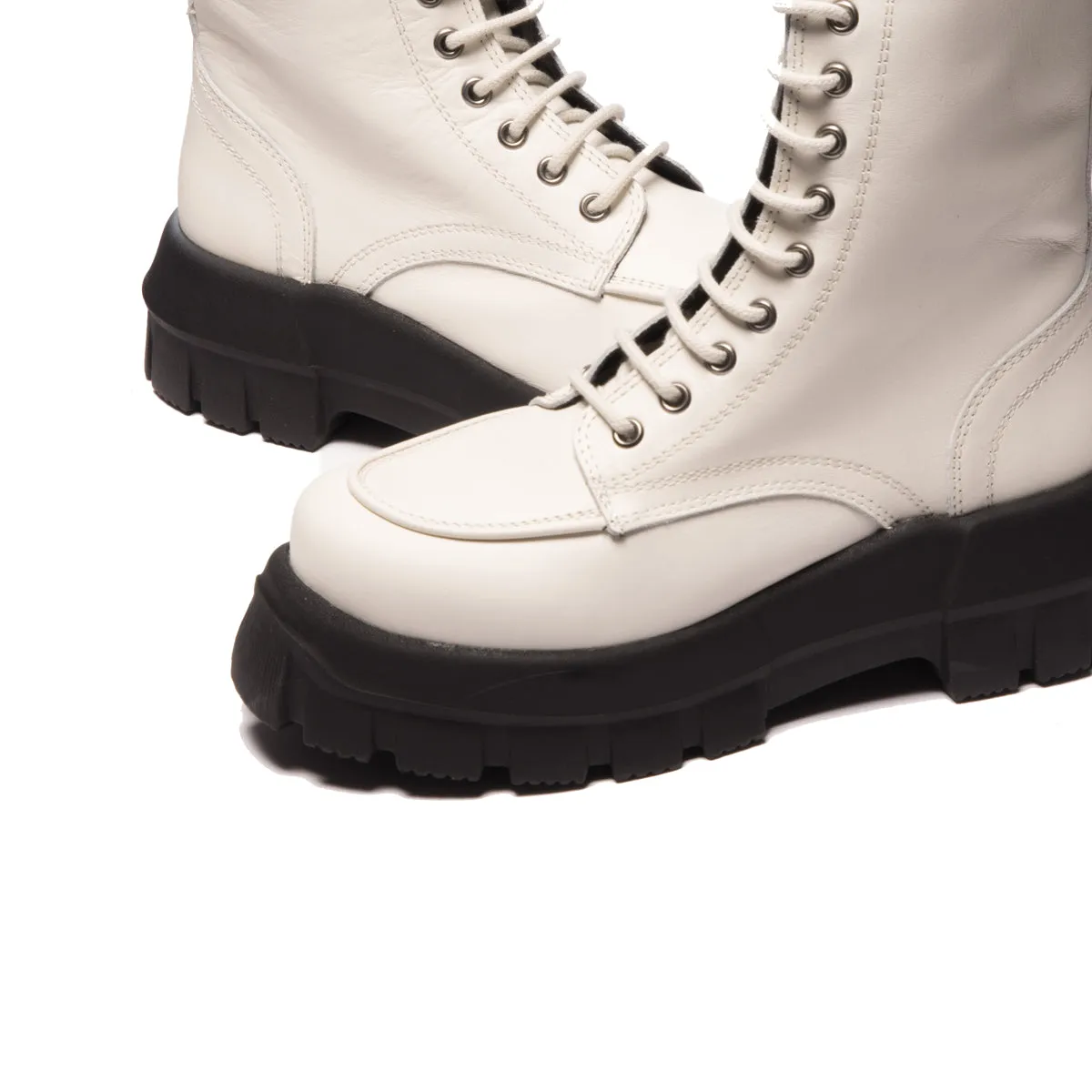 Hillside Off White Leather sold by L'Intervalle product image thumbnail 5