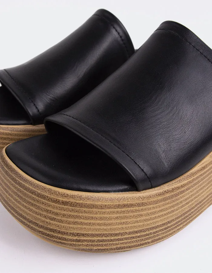 Beluga Black Leather sold by L'Intervalle product image thumbnail 4