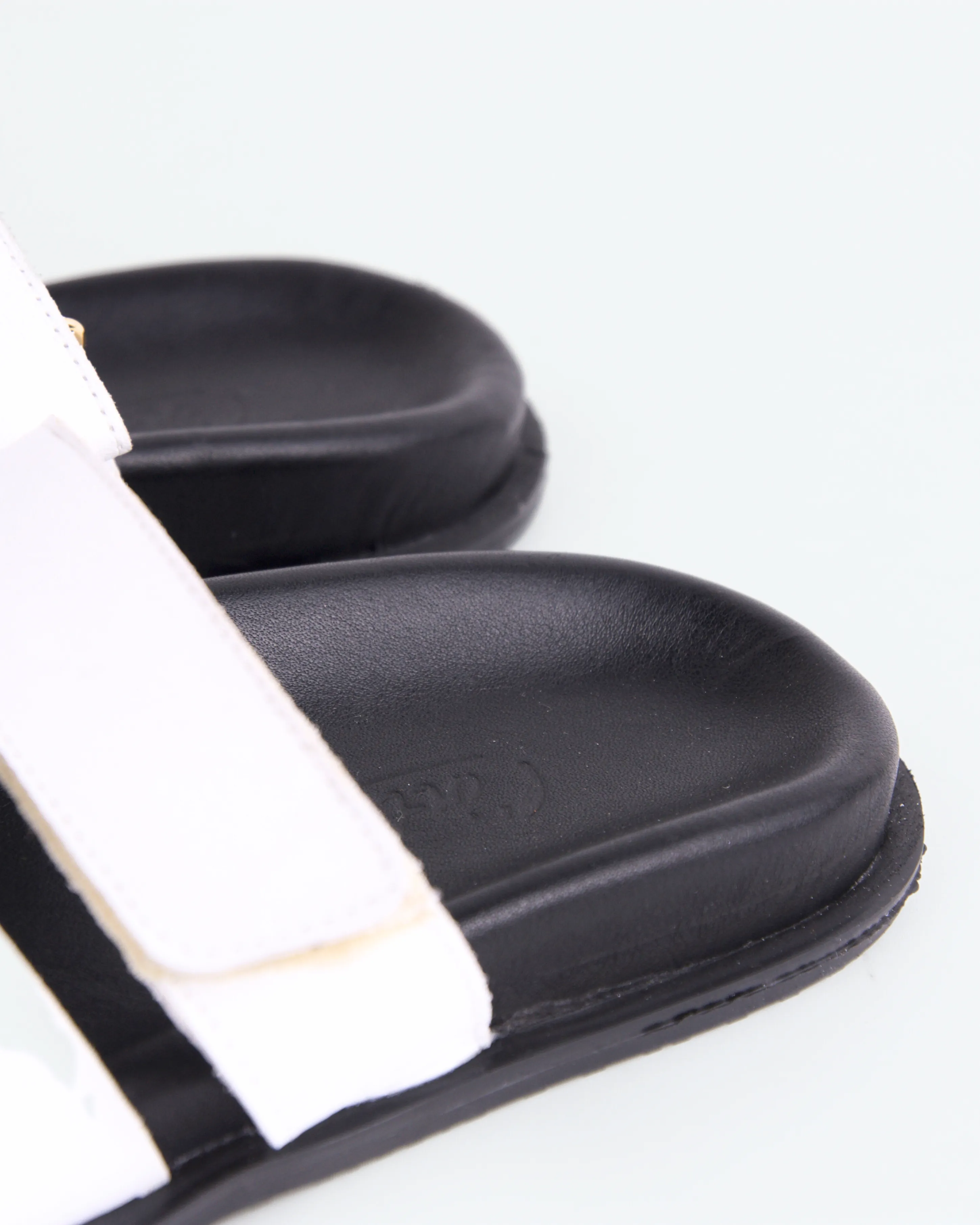 Gustave White Leather sold by L'Intervalle product image thumbnail 4