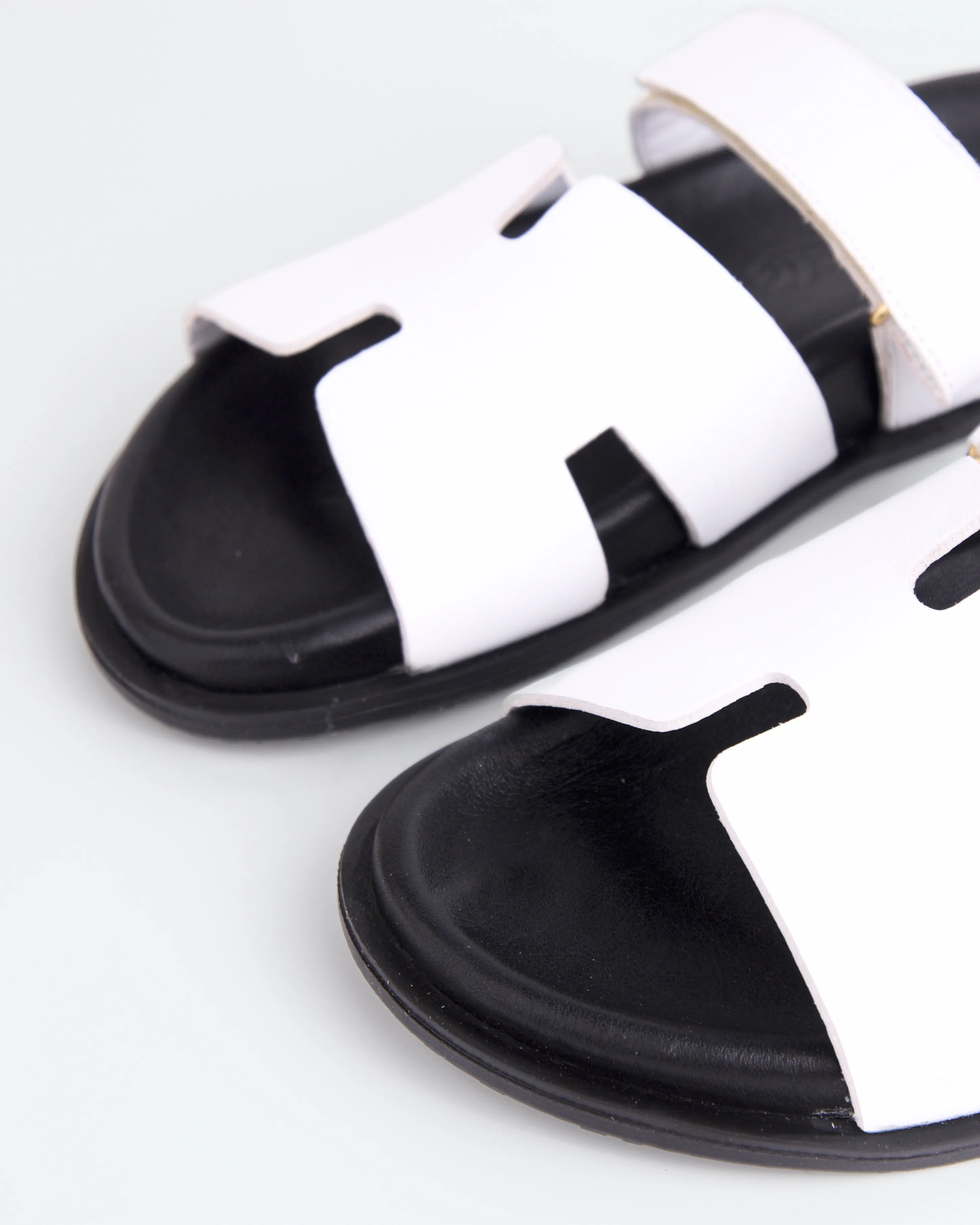 Gustave White Leather sold by L'Intervalle product image thumbnail 2