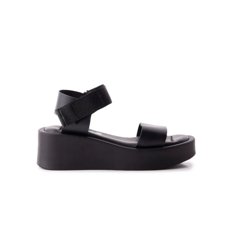 Tenshi Black Leather sold by L'Intervalle