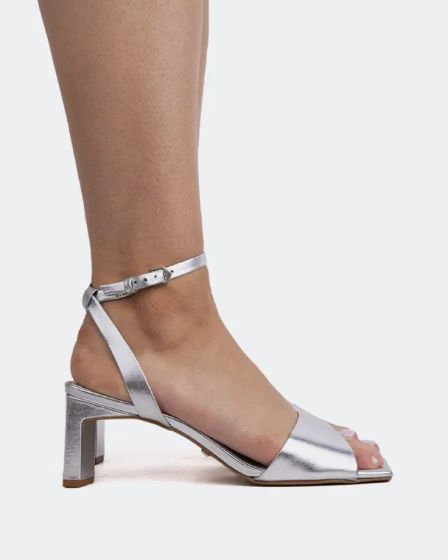 Moreno Silver Metal sold by L'Intervalle