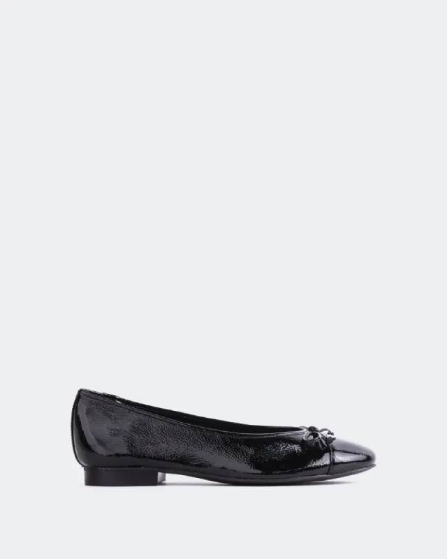 Alona Black Naplack sold by L'Intervalle