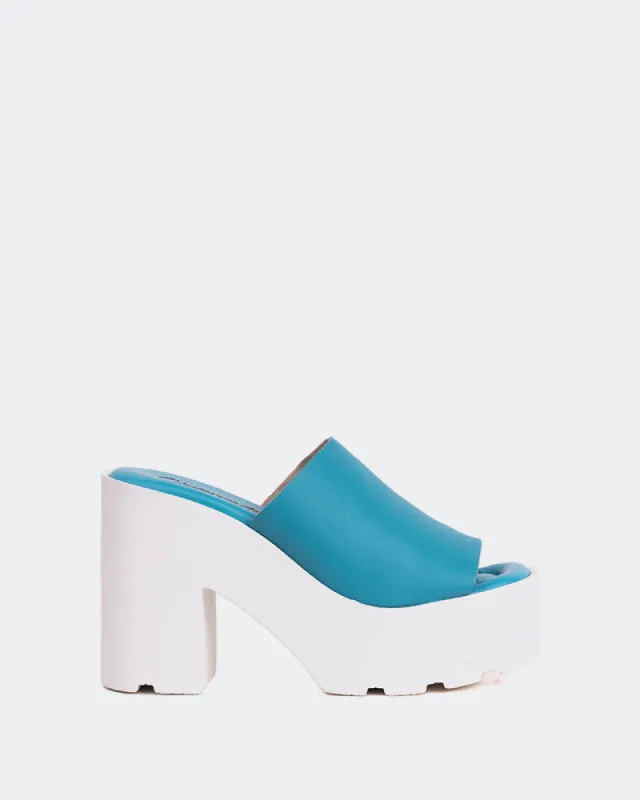 Ranchers Blue Leather sold by L'Intervalle