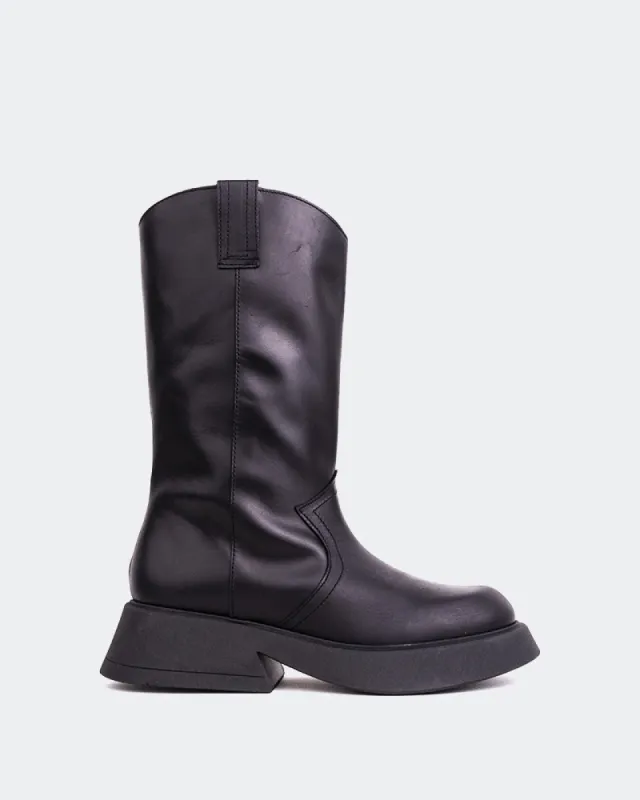 Gaulle Black Leather sold by L'Intervalle