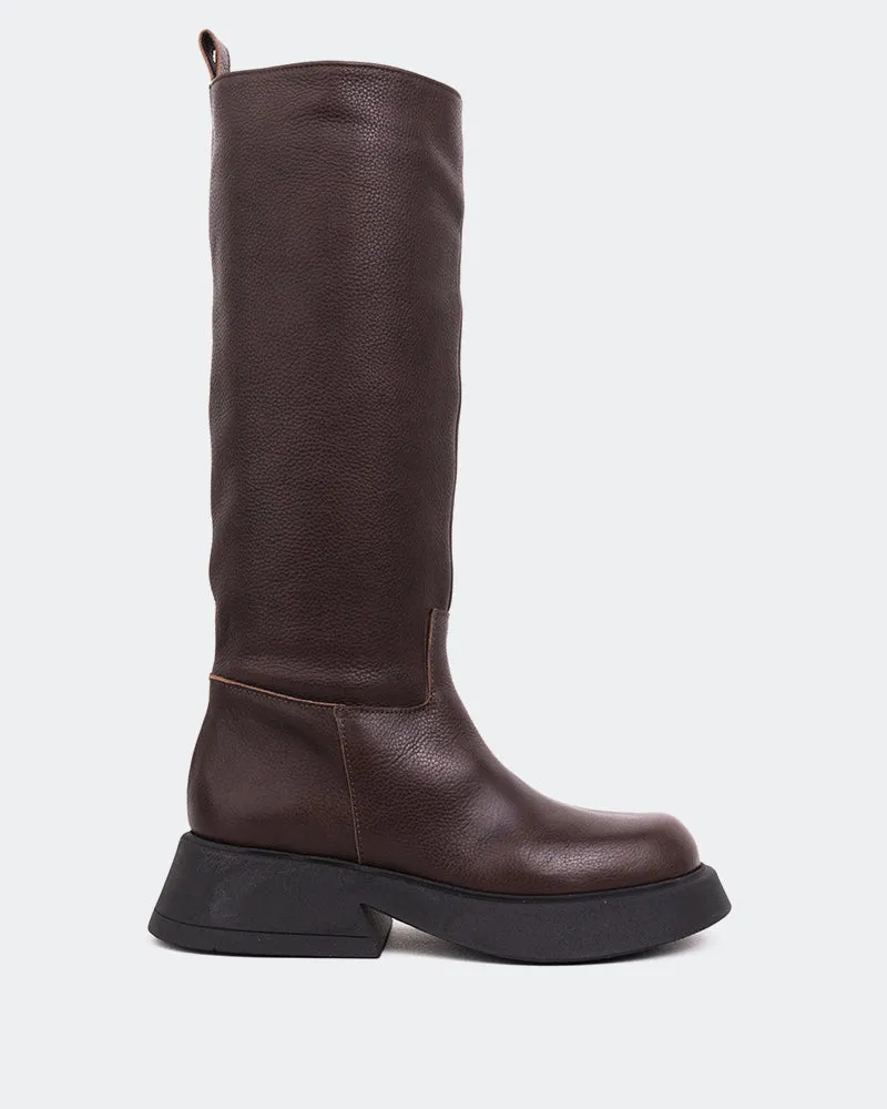 Gare Brown Leather sold by L'Intervalle