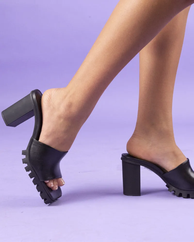 Narda Black Leather sold by L'Intervalle product image thumbnail 3