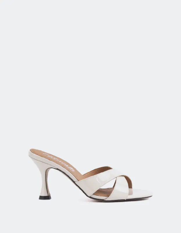 Madonna Off White Patent sold by L'Intervalle