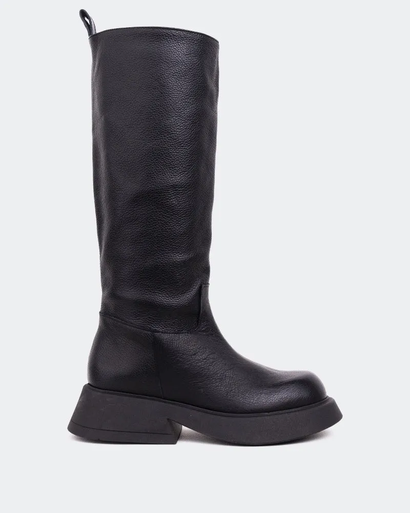 Gare Black Leather sold by L'Intervalle