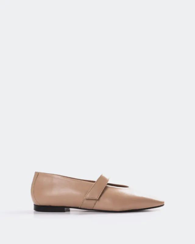 Flordeliz Nude Leather sold by L'Intervalle