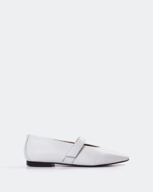 Flordeliz White Leather sold by L'Intervalle