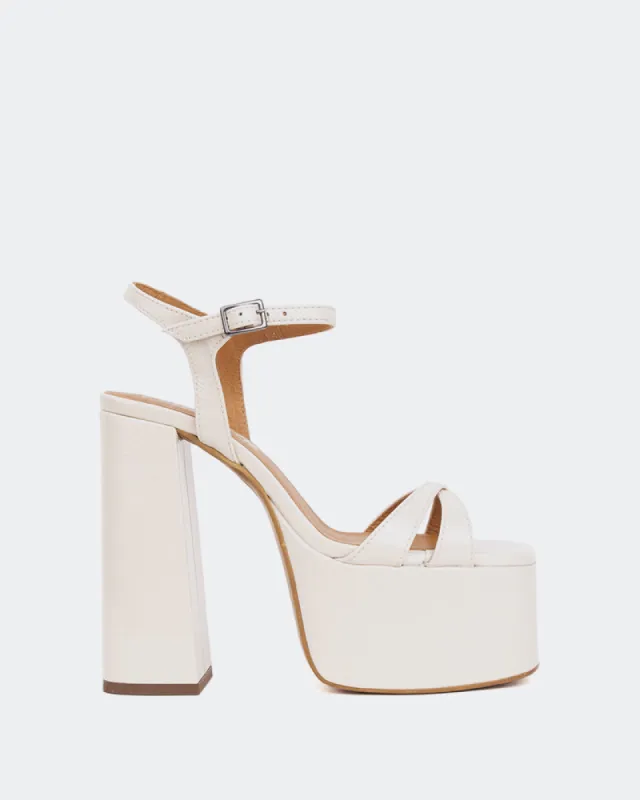 Ives Off White Naplack sold by L'Intervalle