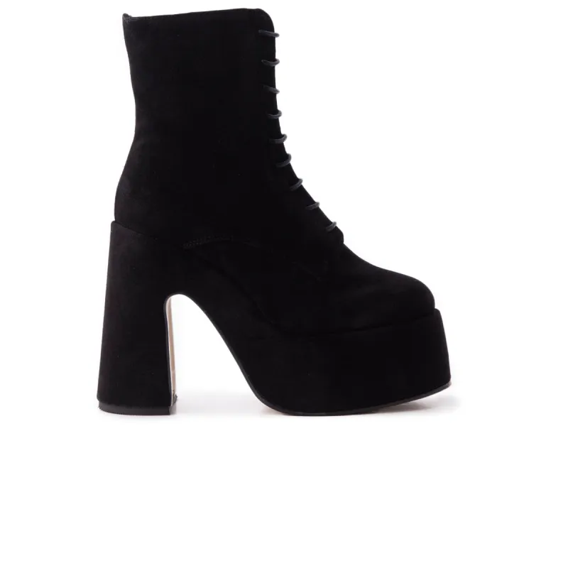 Mellow Black Suede sold by L'Intervalle