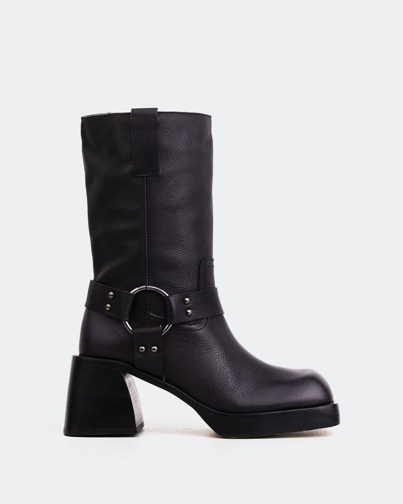 Stade Black Leather sold by L'Intervalle