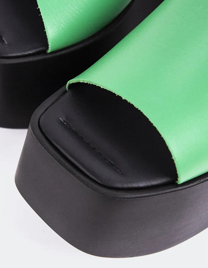 Fidèle Green Leather sold by L'Intervalle product image thumbnail 4
