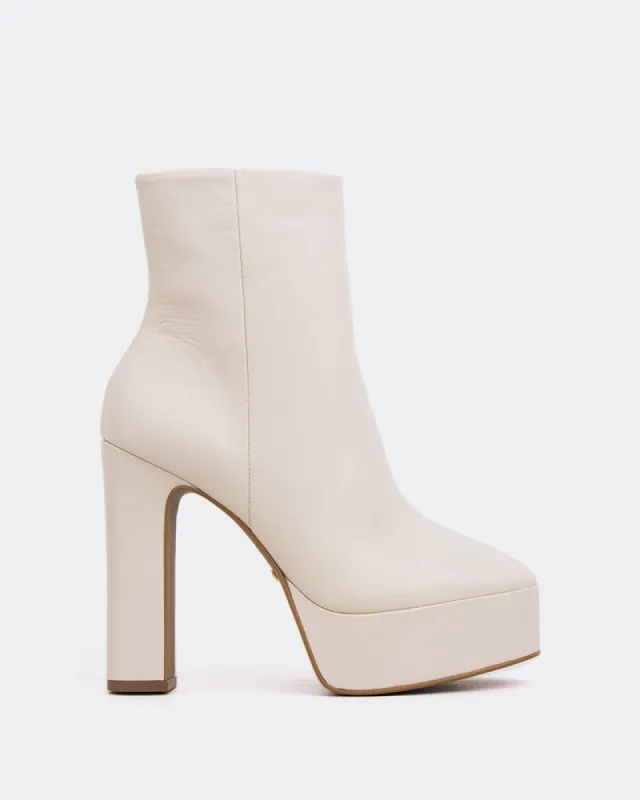 Dareen Off White Leather sold by L'Intervalle