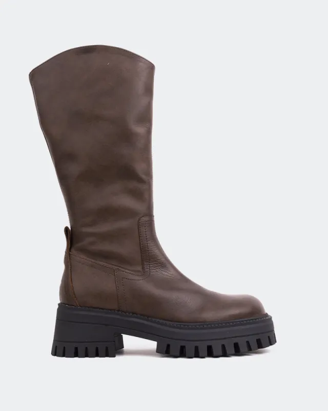 Zadir Brown Leather sold by L'Intervalle