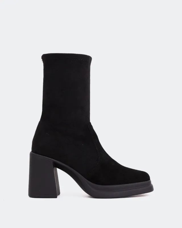 Merulana Black Suede Stretch sold by L'Intervalle