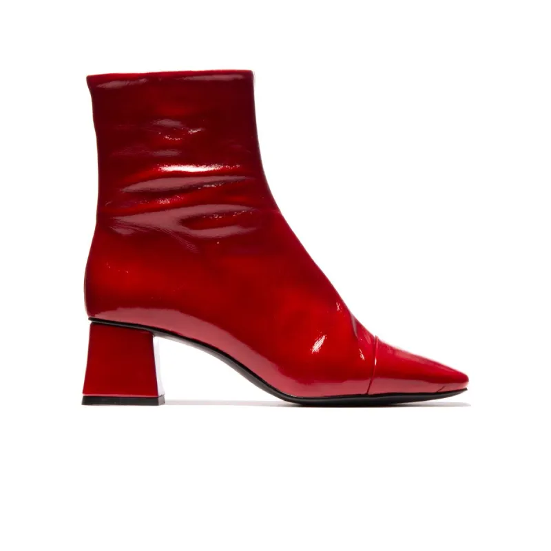 Fulton Berry Leather sold by L'Intervalle