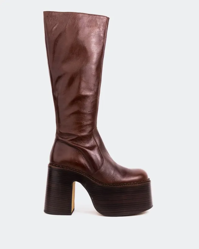 Bowie Chestnut Leather sold by L'Intervalle