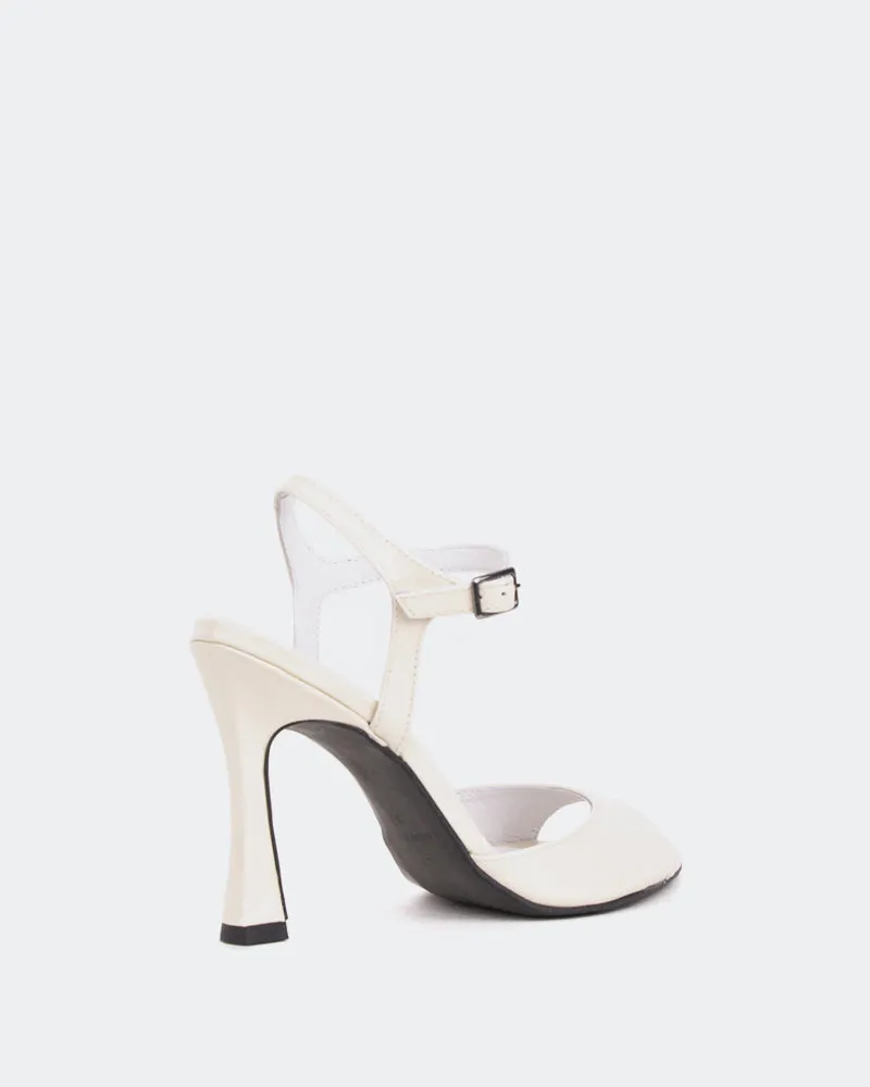 Miracle Off White Patent/Vern.Blanc Cassé sold by L'Intervalle product image thumbnail 3