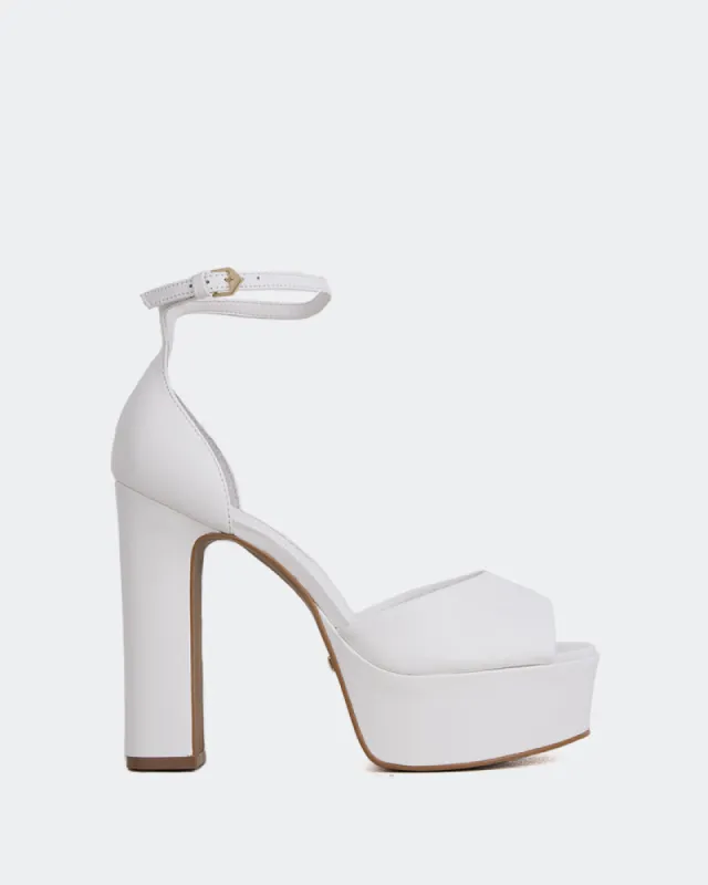 Porfi White Leather sold by L'Intervalle