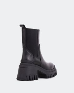 Moose Black Leather sold by L'Intervalle