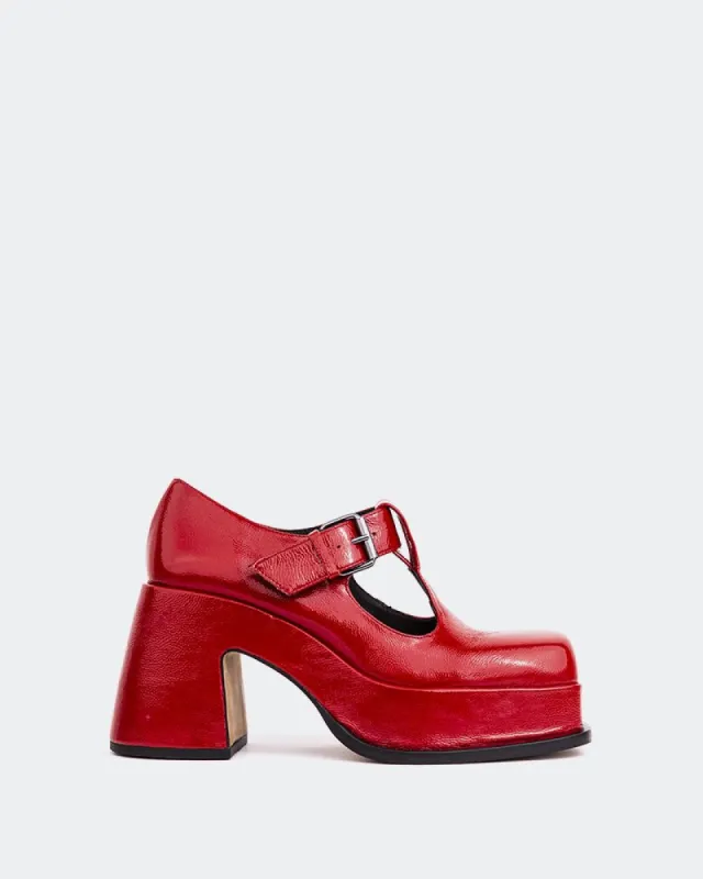 Norvins Red Naplack sold by L'Intervalle