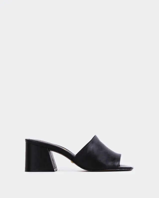 Clarabelle Black Leather sold by L'Intervalle