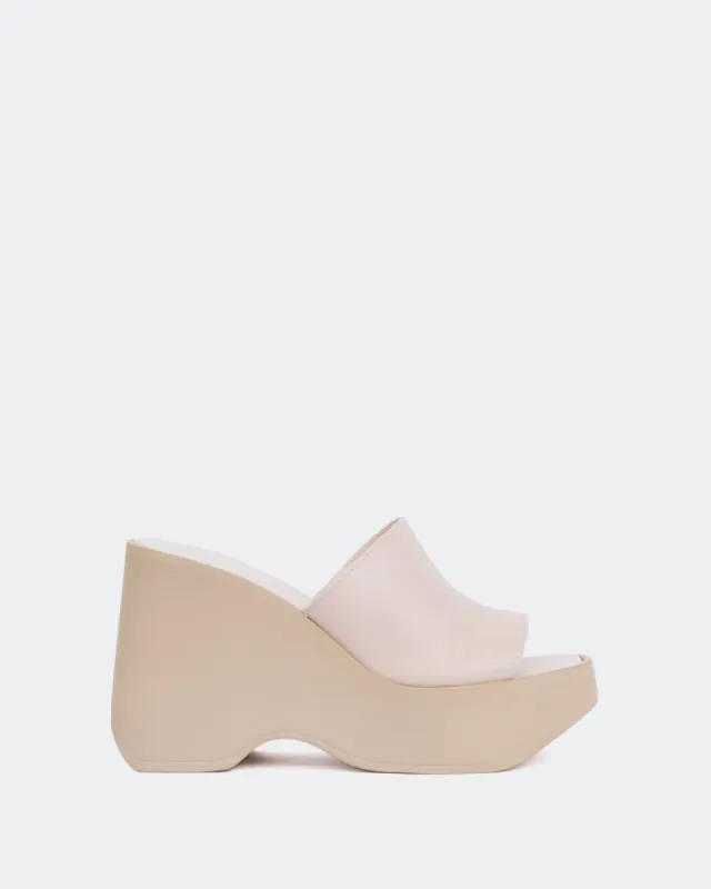 Moss Nude Leather sold by L'Intervalle