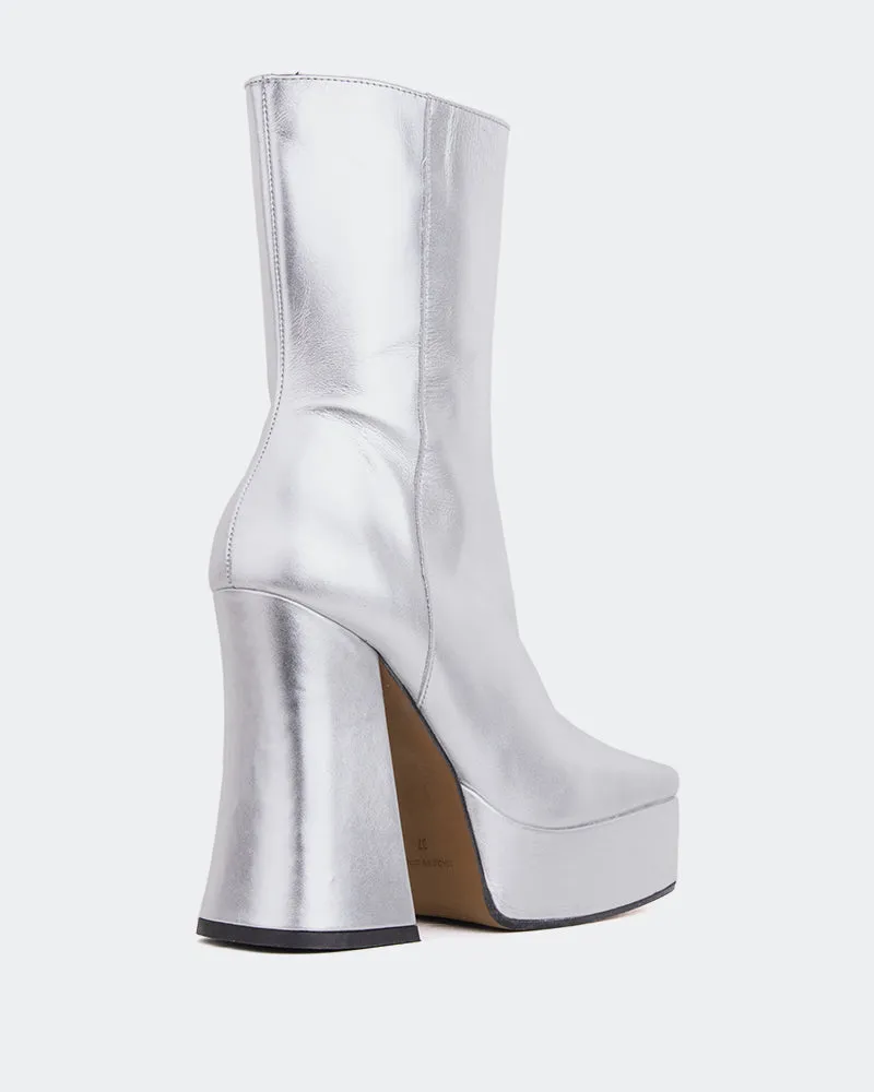 Mestali Silver Leather sold by L'Intervalle product image thumbnail 3