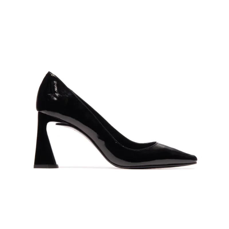 Barnet Black Leather sold by L'Intervalle