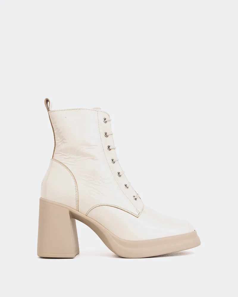 Citorio Off White Naplack sold by L'Intervalle